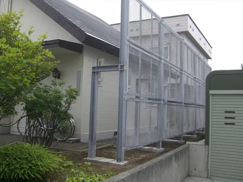 雪止めフェンス